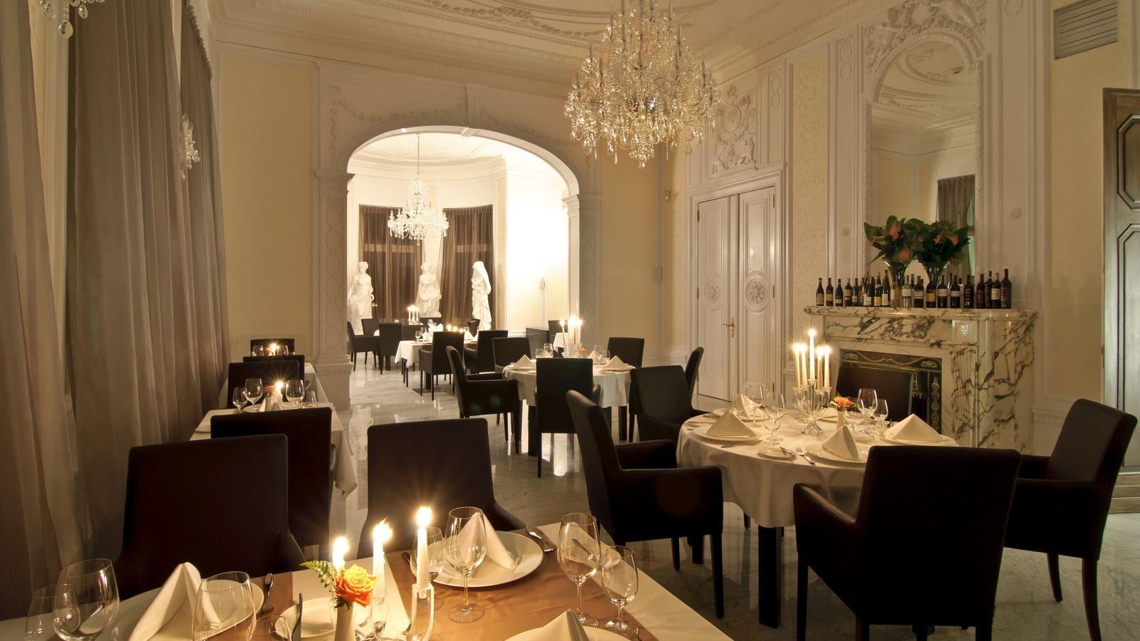 Platinum Palace Boutique Hotel Breslávia Exterior foto Restaurant AOC
