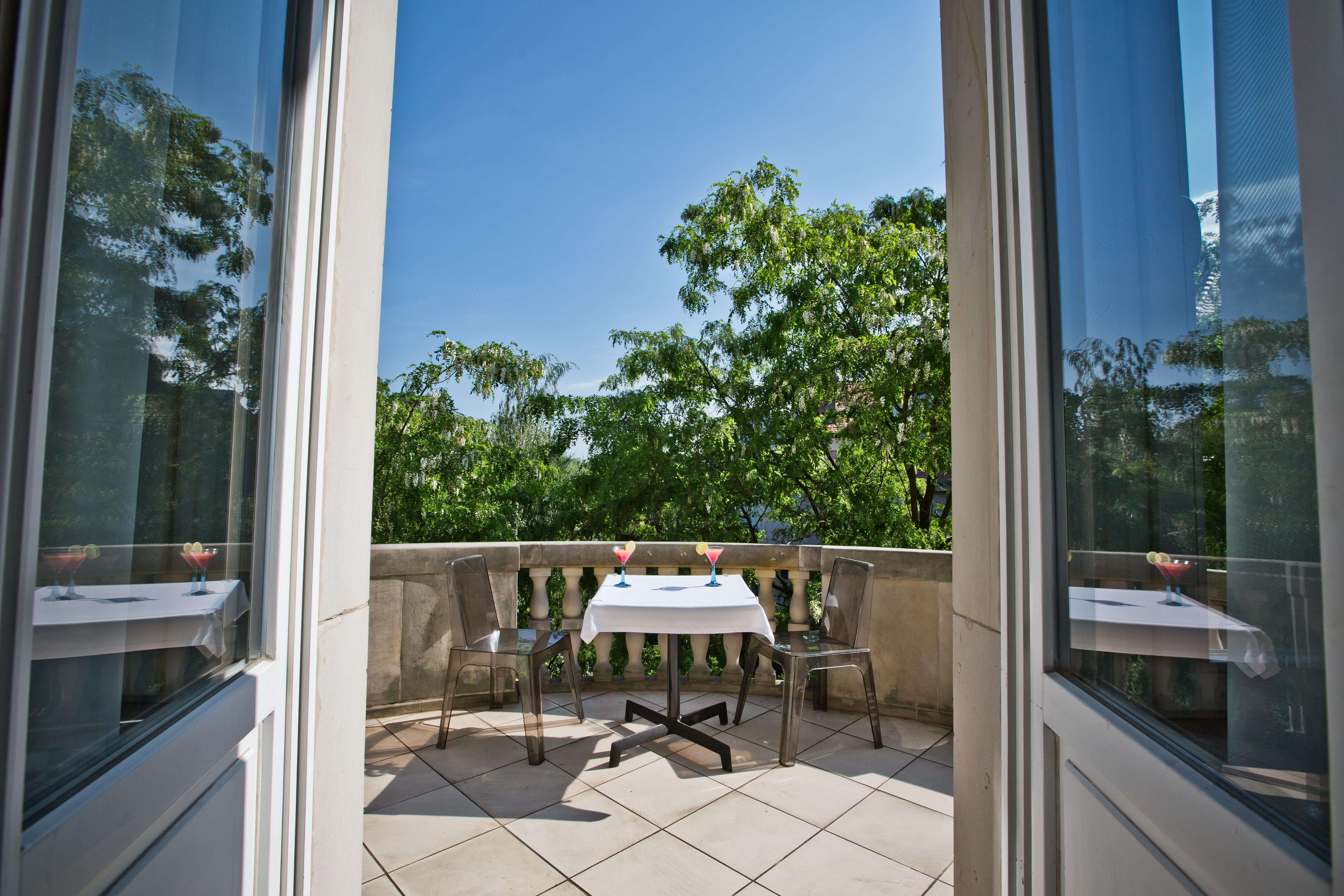 Platinum Palace Boutique Hotel Breslávia Exterior foto A balcony